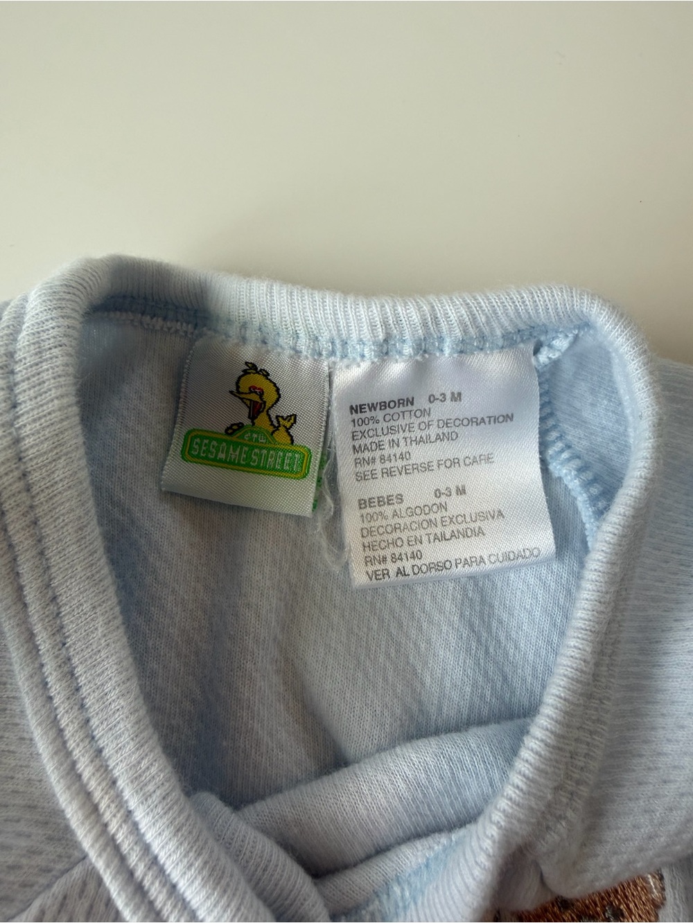 Vintage 90s Sesame Street Light Blue Newborn Cotton Peek-A-Boo Top Size 0-3M - Picture 4 of 6